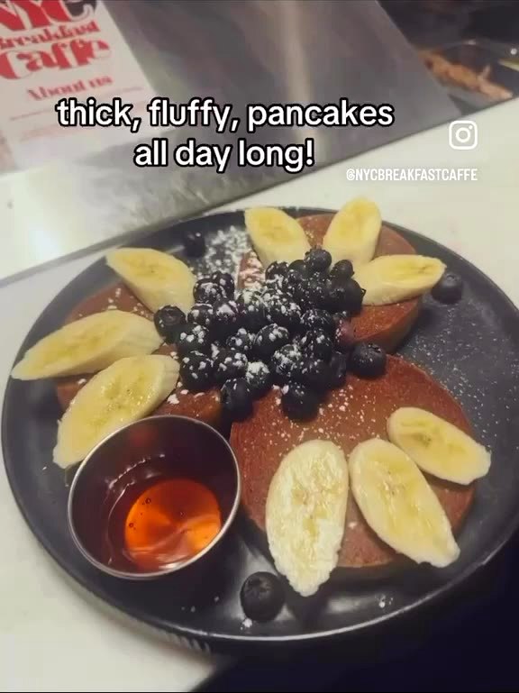Pancakes con plátano y arándanos